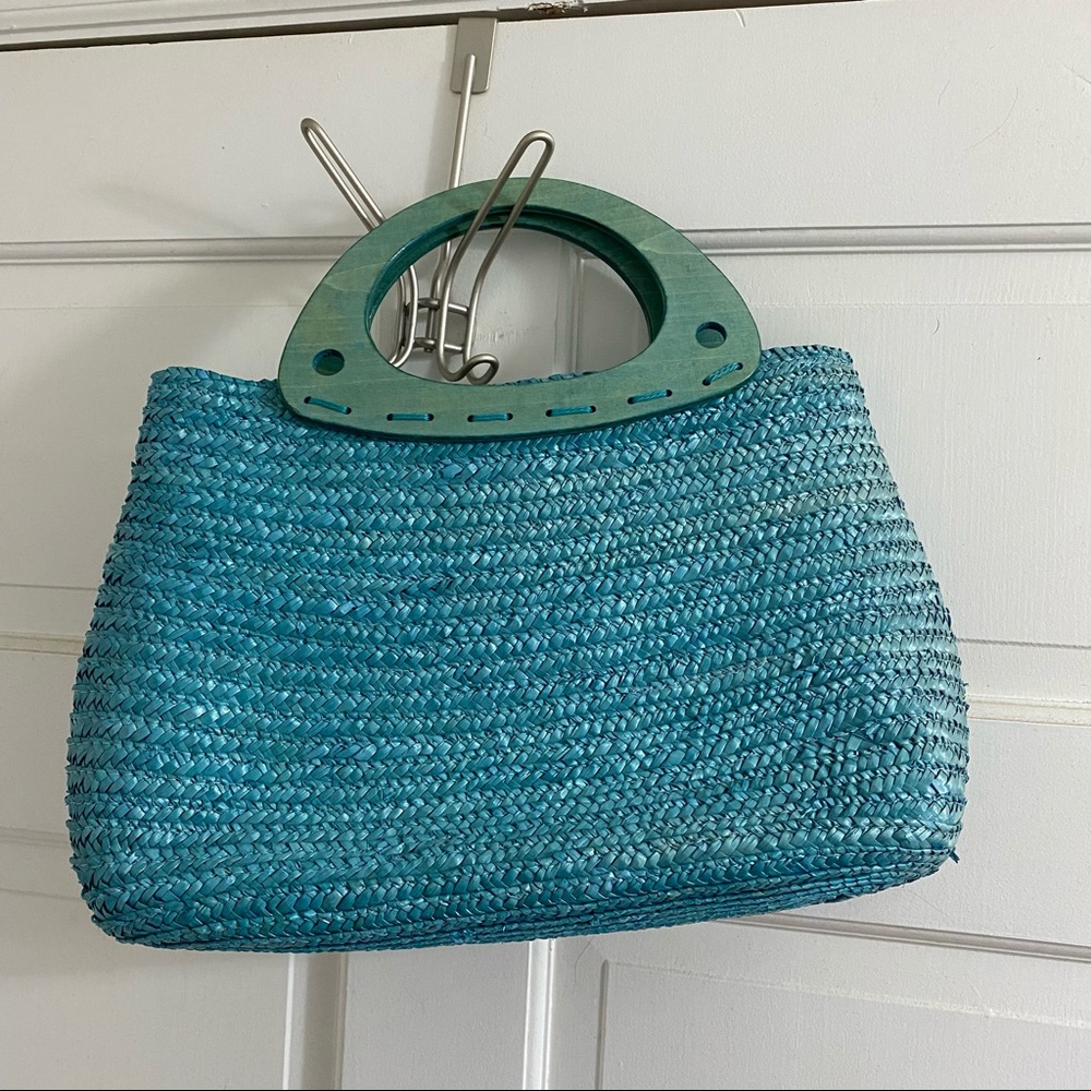 Blue raffia purse with wooden handle